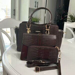 🛑 Sale!Crocodile-Embossed Handbag